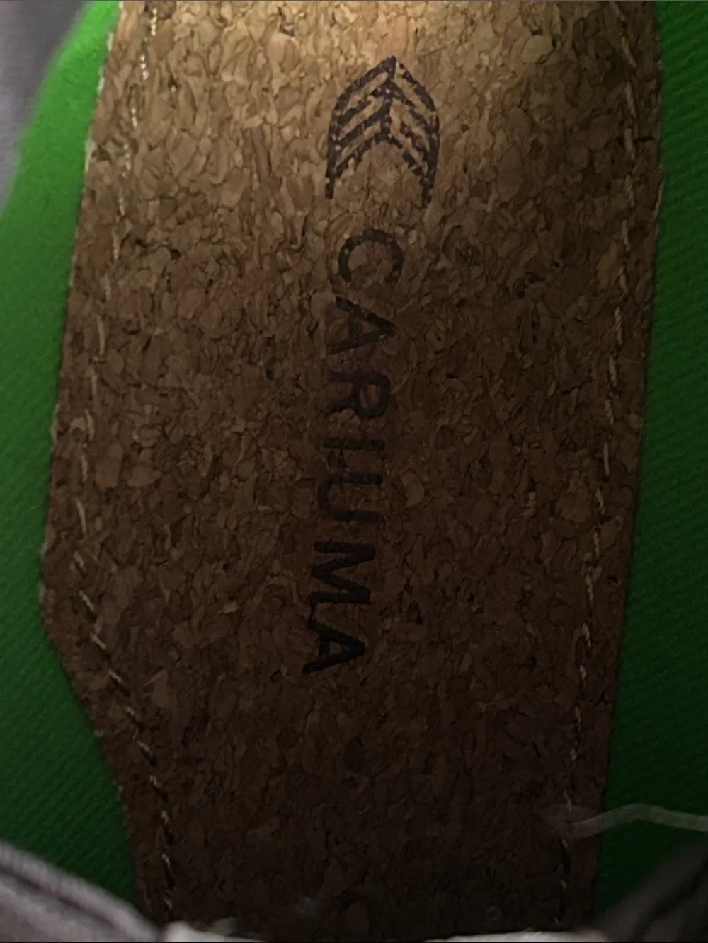 Cariuma casual women
